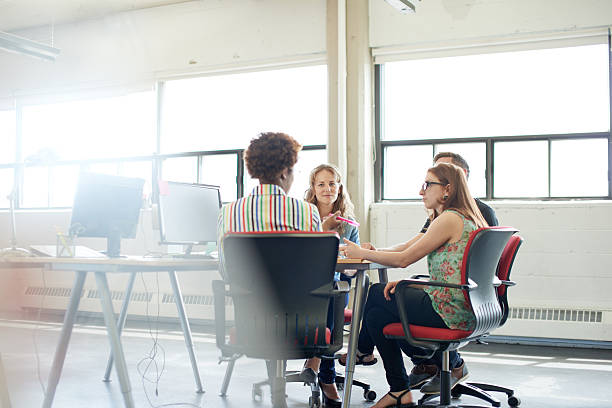 Une refonte graphique Paris ne se limite jamais à un simple changement esthétique. En effet, elle s’inscrit dans une démarche globale