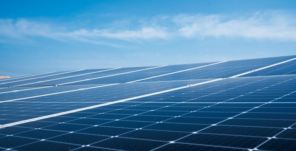 Nettoyage de panneaux solaires à Genève